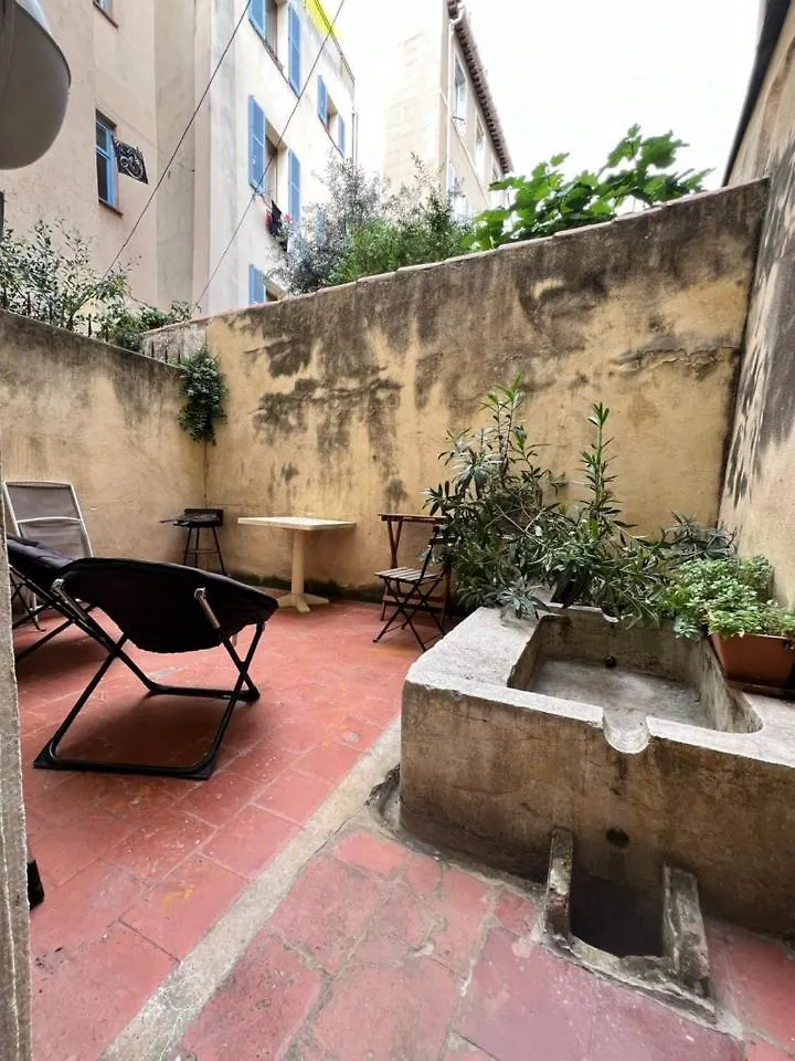 Charmant T2 Avec Cour Privee Au Coeur Du Panier- Vieux Port Marseille