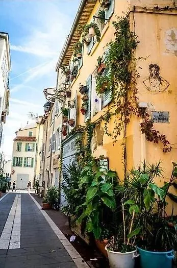 Charmant T2 Avec Cour Privee Au Coeur Du Panier- Vieux Port Marseille France